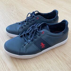 Men's navy sneakers